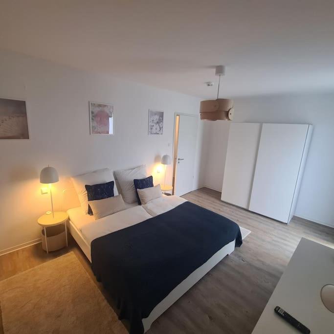 Bookandstay24 Hanau Ferienwohnung Mit Kueche, Balkon Und Parkplatz Exterior foto