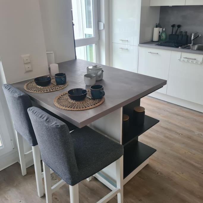 Bookandstay24 Hanau Ferienwohnung Mit Kueche, Balkon Und Parkplatz Exterior foto