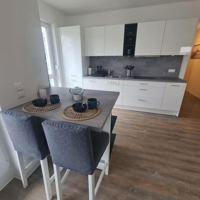 Bookandstay24 Hanau Ferienwohnung Mit Kueche, Balkon Und Parkplatz Exterior foto